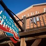 Cheyenne Hotel 3*